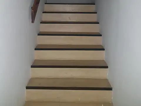 Local en Venta en Península, USD 1.000.000