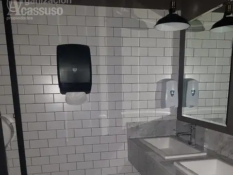 Punta del Este - Local Venta  - Peninsula - Con renta