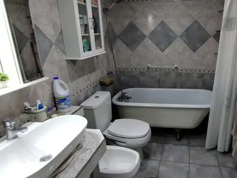 VENTA PH REMODELADO 4 AMBIENTES CON TERRAZA