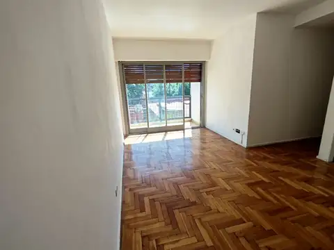 BAUNESS 1600, Piso 2