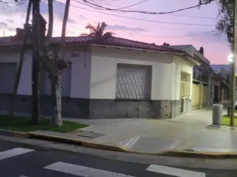 PROPIEDAD COMERCIAL EN MARTINEZ