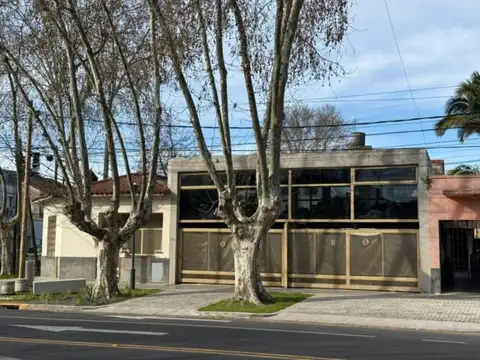 PROPIEDAD COMERCIAL EN MARTINEZ