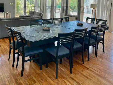 Casa en Alquiler de 4 dormitorios