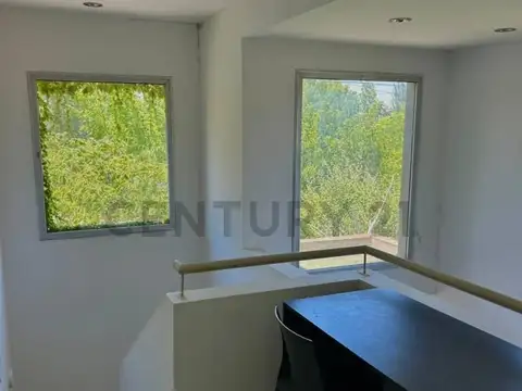 Casa en Alquiler de 4 dormitorios