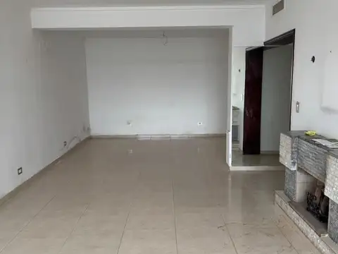 Casa 6 ambientes con 3 baños