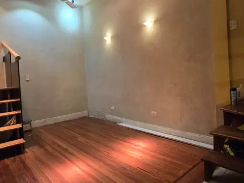 Oportunidad! Hermoso PH de 2 Pisos - 60 m2 con Patio, Terraza Propia y Sin Exp. en El Corazón de Palermo