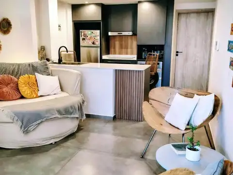 Guardia Nacional e/ Avenida Castro y Artigas