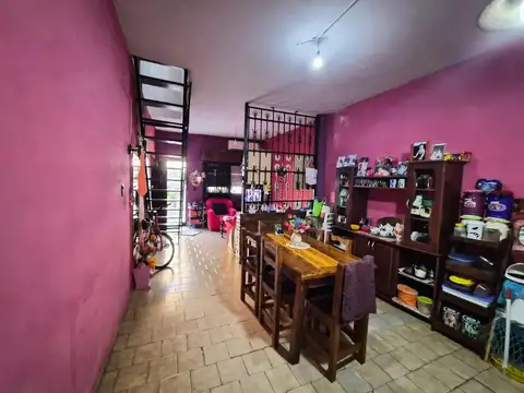Casa 4 ambientes con 1 baño