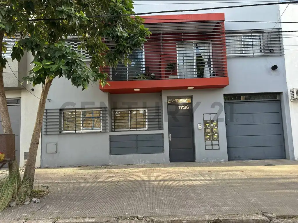 121 Entre 67 y 68 1700, Piso 0