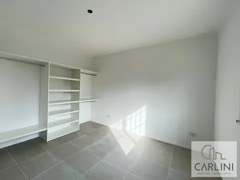Casa en Alquiler en Azcuenaga, $ 680.000