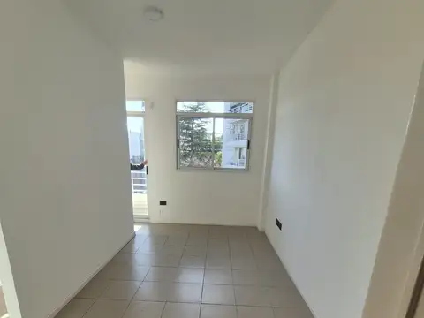 Departamento en Alquiler en Flores Norte, $ 590.000