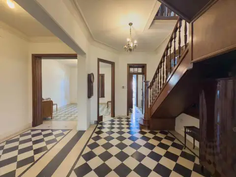 Casa 6 ambientes con 1 baño