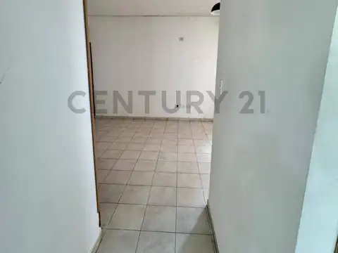 Venta casa 2 dormitorios en Lisandro Olmos