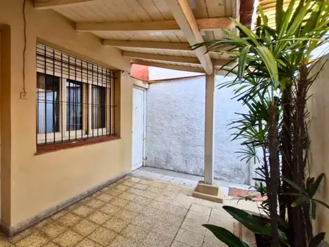 Domingo Olivera 1100