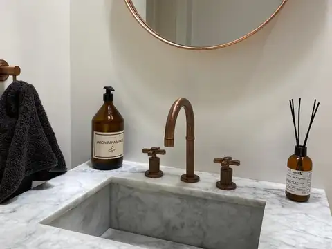 Casa 5 ambientes con 3 baños