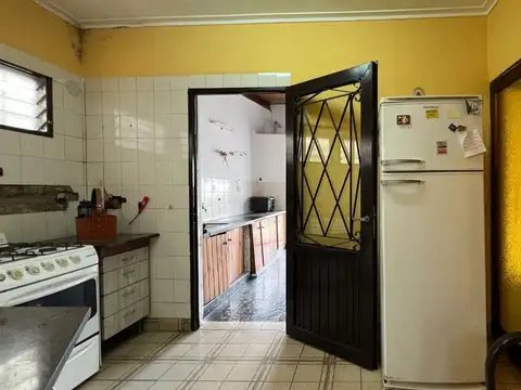 Depto Tipo Casa en Venta en Los Hornos, USD 79.000