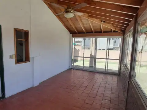Venta Departamento 2 Amb con Quincho y Terraza 7°piso  Villa Ballester