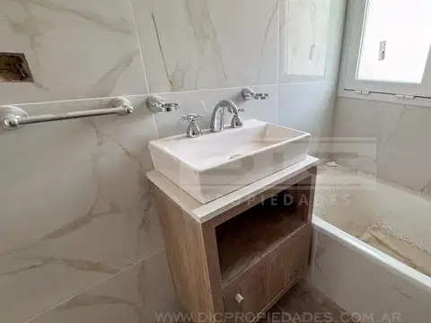 Departamento en Venta con 1 cochera