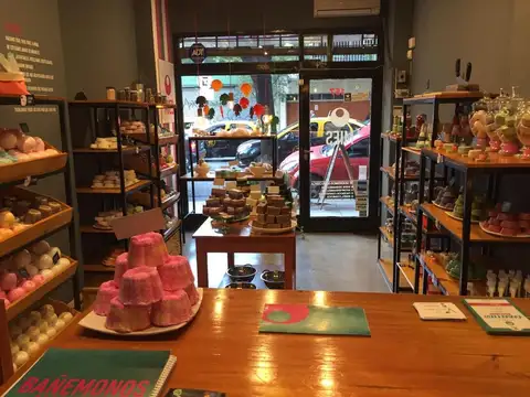 Local en Venta 48 años