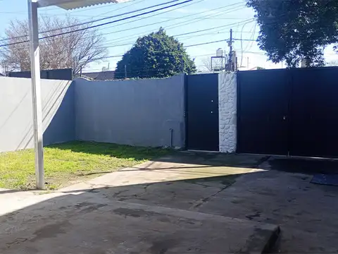 Alvear 4537 C , Piso 0