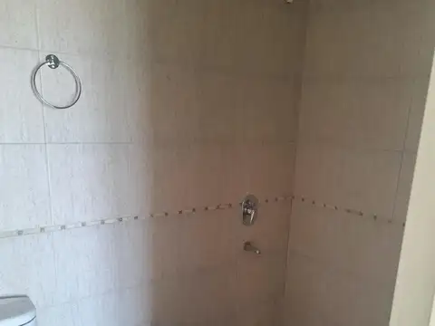 Depto Tipo Casa en Alquiler con 1 cocheras