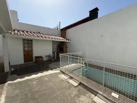 Venta | Casa 4 ambientes en lote propio | Saavedra