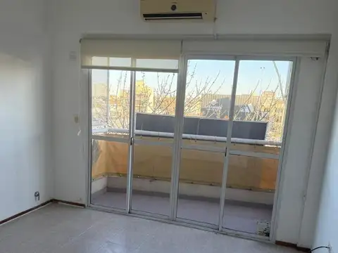 Departamento en Alquiler con 1 cochera