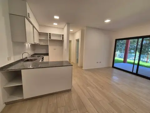 Departamento en Alquiler con 1 cocheras