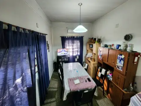 Casa 4 ambientes con 1 baño