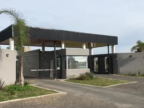 MUY BUEN LOTE EN BARRIO CERRADO FEDERICO 1 DE BERAZATEGUI