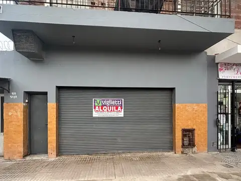 LOCAL EN BARRIO MARÍTIMO