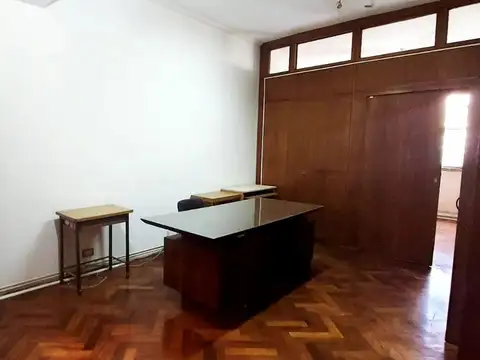 Oficina en Alquiler 51 años