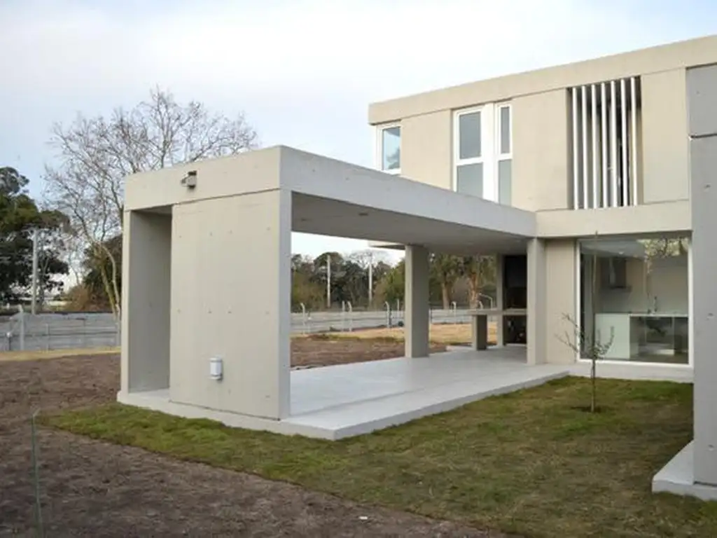 Casa en  venta de 3 dormitorios con pileta en Greenville - Foto 18