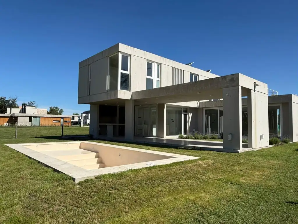 Casa en Venta con cochera