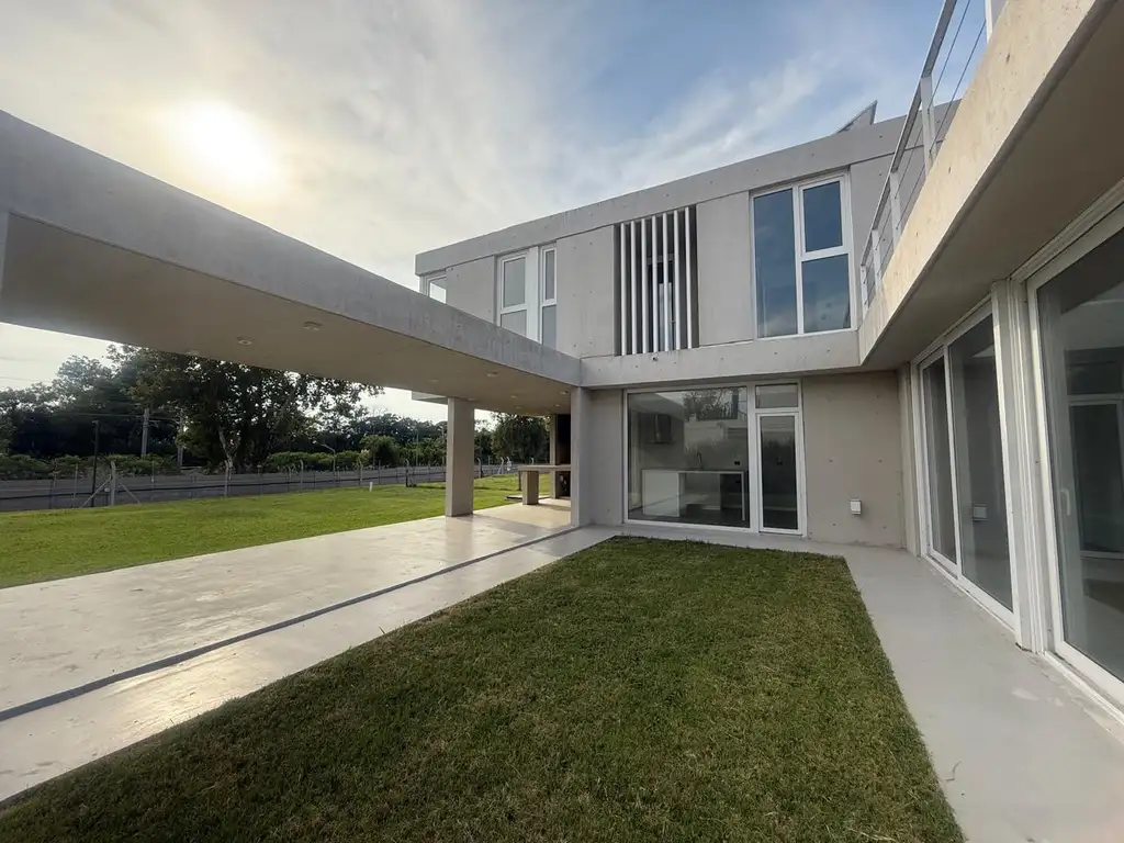 Casa en  venta de 3 dormitorios con pileta en Greenville - Foto 24