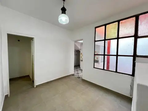 Depto Tipo Casa 2 ambientes con 1 baño