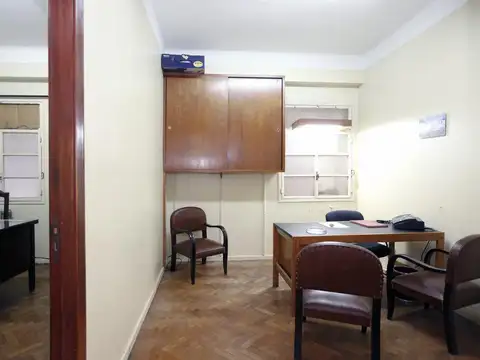 Oficina  DIVISIBLE en alquiler - San Nicolás