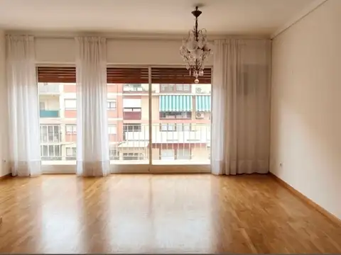 Departamento en Venta de 5 ambientes