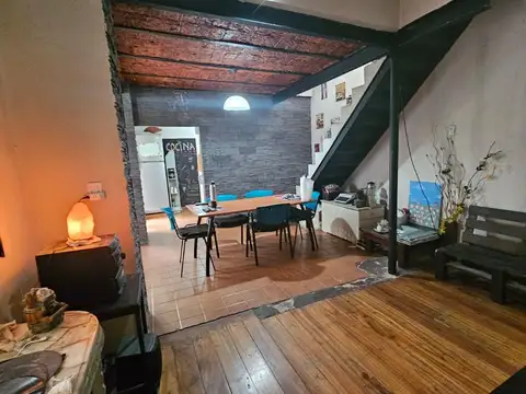 Depto Tipo Casa en Venta de 5 ambientes