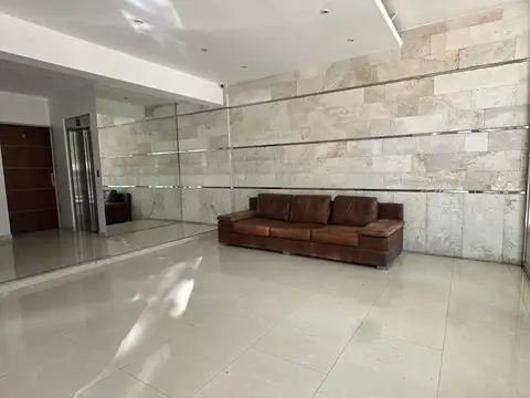 Int. Dr. Martín González al 1000