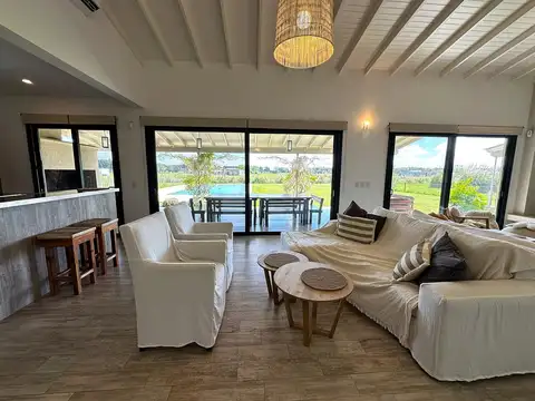 Casa en Venta en Estancia Villa María, USD 360.000