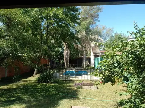 VENTA  CASA DE 3 DORM,PARQUE Y PISCINA TORTUGUITAS