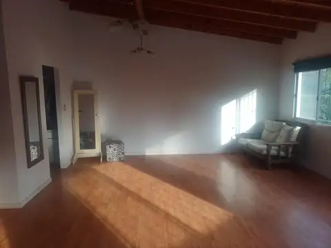 VENTA  CASA DE 3 DORM,PARQUE Y PISCINA TORTUGUITAS