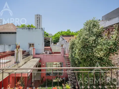 Casa 6 ambientes con 3 baños