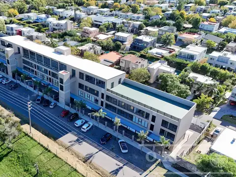 LOCAL COMERCIAL CON COCHERA - PASEO DE COMPRAS -  HUDSON - ZONA SUR- BERAZATEGUI