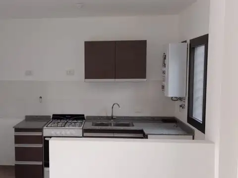 Housing Barrio Cerrado 2 dormitorios 2 baños barrio jardín