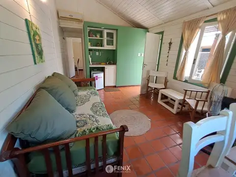 Casa 2 ambientes con 1 baño
