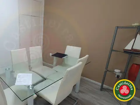 Casa 10 ambientes con 2 baños