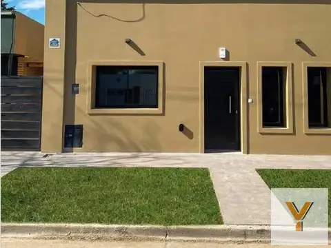 Casa en venta - 2 Dormitorios 1 Baño - Cochera - 500Mts2 - Capitán Sarmiento