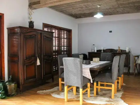 Casa 5 ambientes con 1 baño